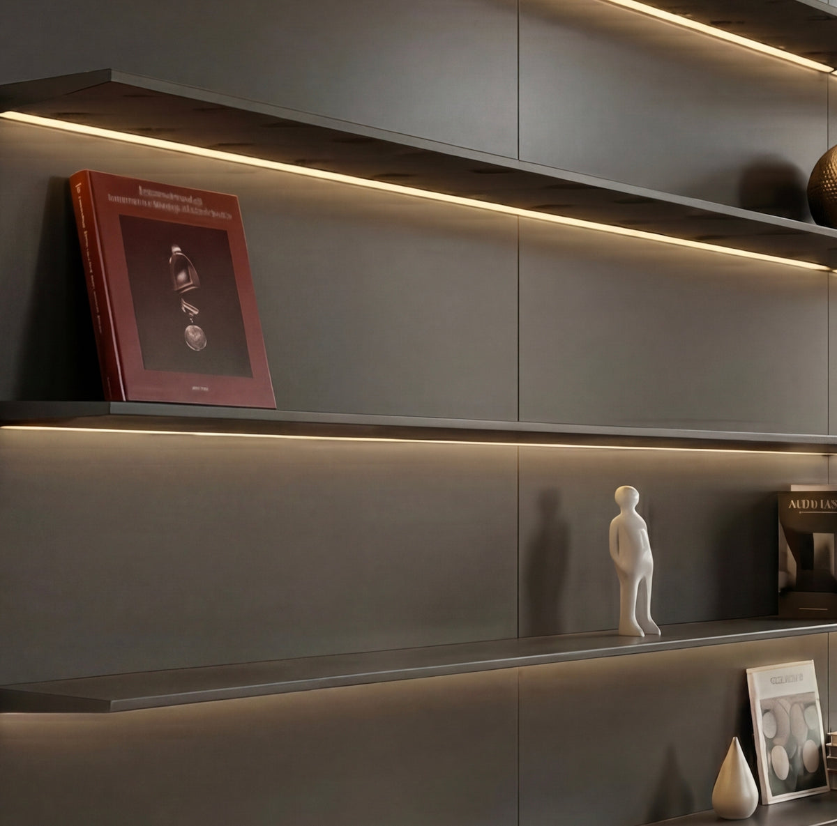 LeonLite cabinet lighting