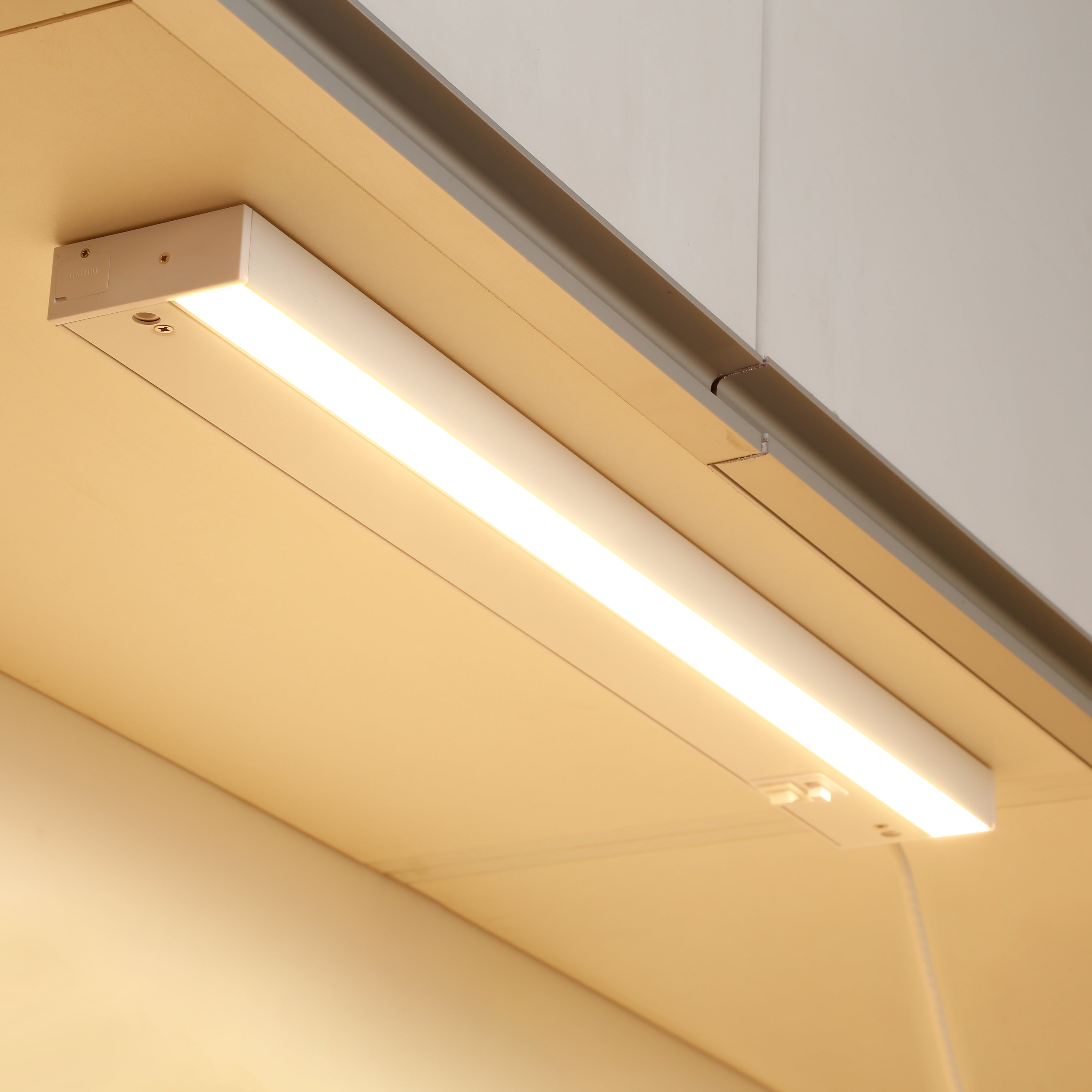 VersaLite+ 22" Linkable LED Under Cabinet Lights - White - Adjusable CCT