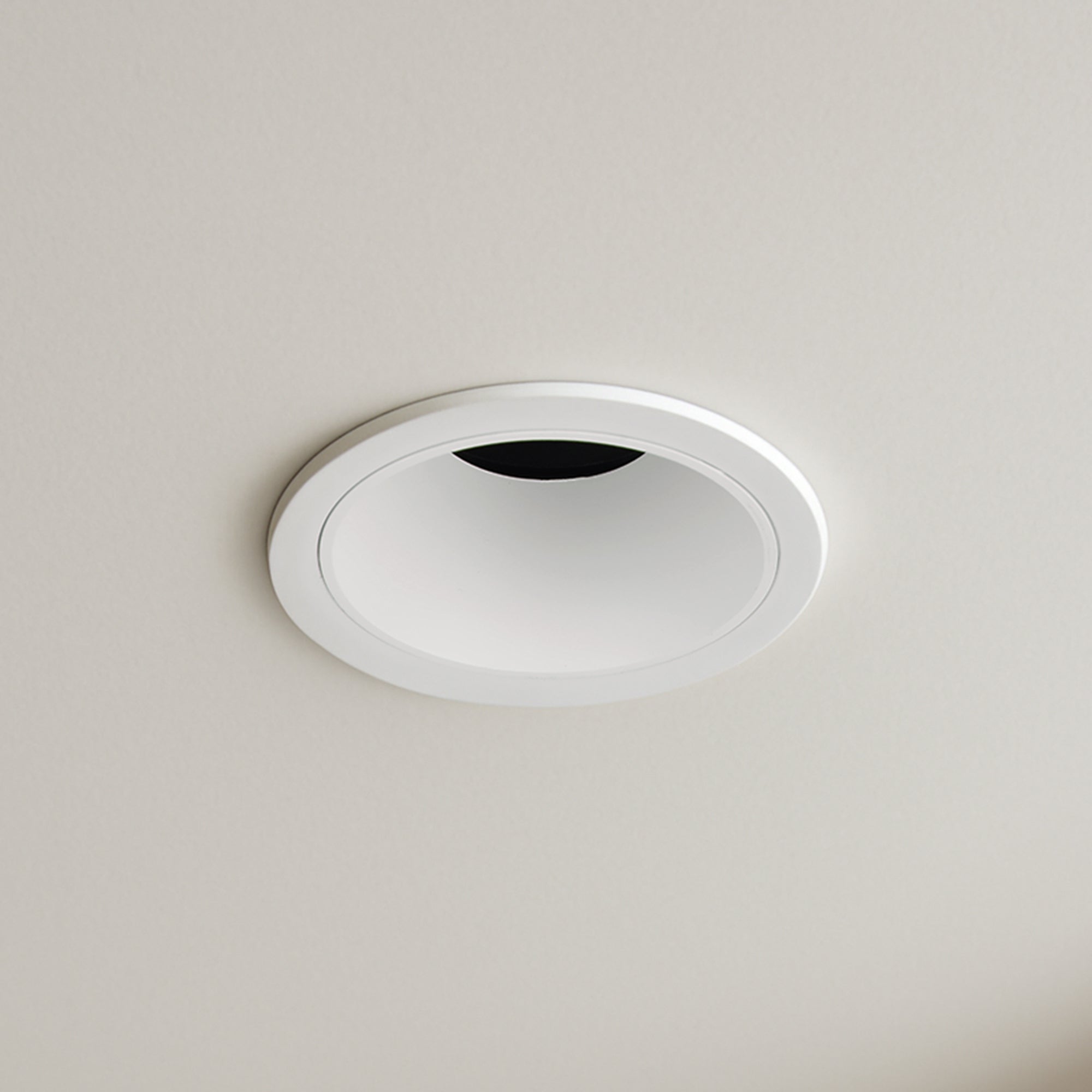 LumeX Pivot-z1790 3” 10W 5CCT Anti-Glare Dimmable Deep Recessed LED Downlight, Canless, Ultra-Narrow Frame
