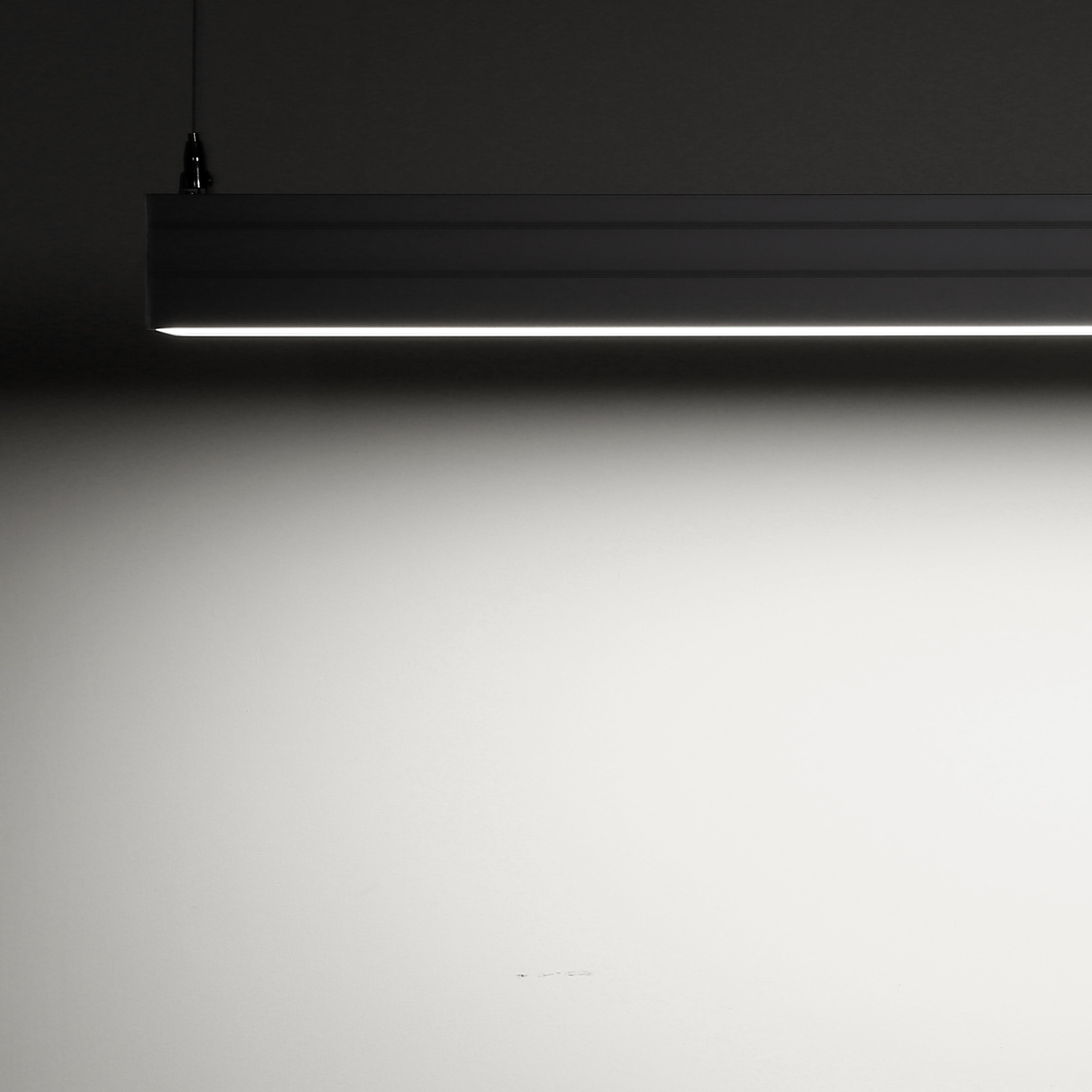 ElegaLux 4' LED Linear Light - Sliver - 40W - 4000K