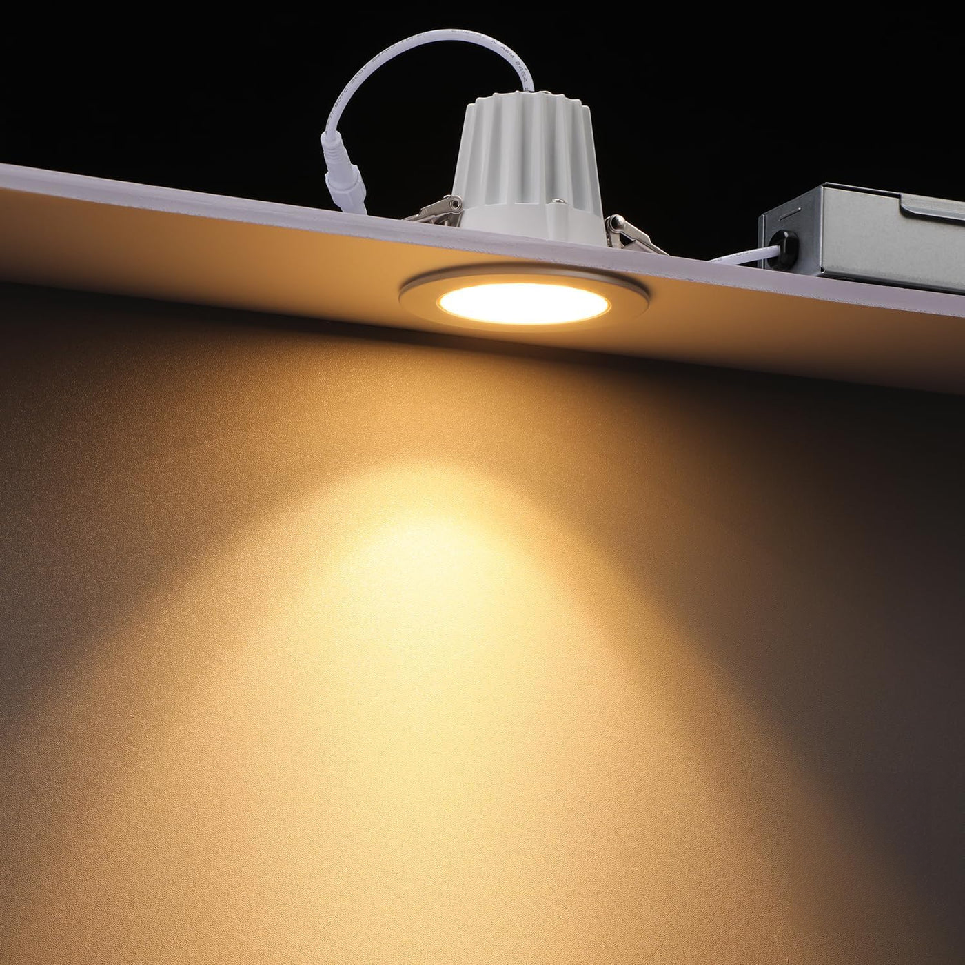 LumaNest — z1519  2"  9W  5CCT  Deep Recessed Threaded Reflector  CRI 90 Dimmable  LED Downlight  With J-Box  White